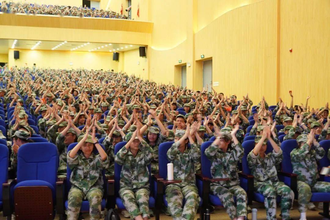 轰67+22,上海队3巨头杀红眼!王哲林把话挑明,冲击冠军还有望